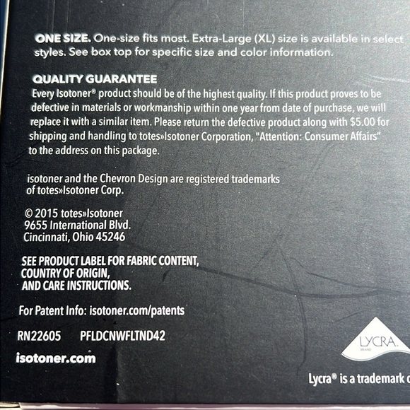 New boxed isotoner fleece stretch classic black one size women’s gloves. - Picture 6 of 7